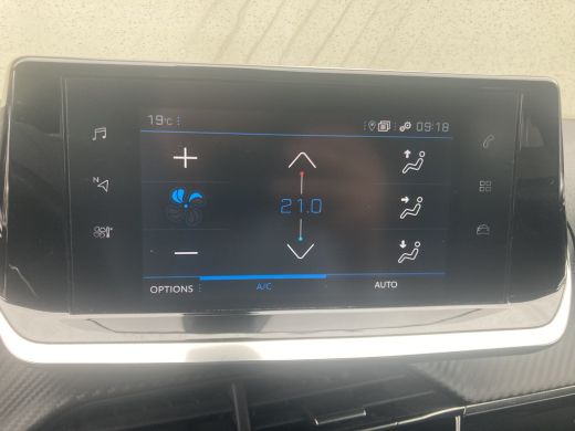 Peugeot 2008 1.2 PureTech Allure Pack | Airco | Camera | Cruise | Navi | Pdc achter | Automaat ! | ActivLease financial lease