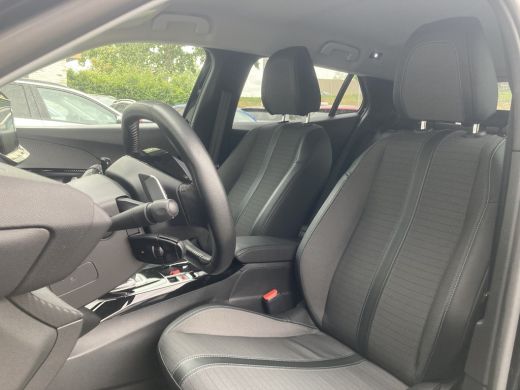 Peugeot 2008 1.2 PureTech Allure Pack | Airco | Camera | Cruise | Navi | Pdc achter | Automaat ! | ActivLease financial lease