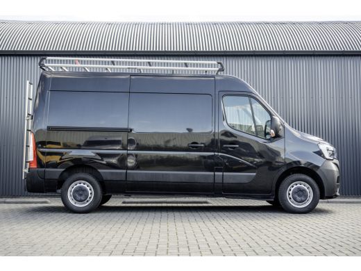 Renault Master T35 dCi 135 | L2H2 | Navi | Imperiaal | Ladder | LED | PDC | Euro 6 ActivLease financial lease