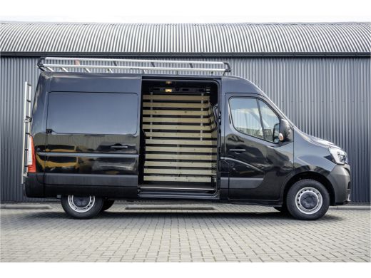 Renault Master T35 dCi 135 | L2H2 | Navi | Imperiaal | Ladder | LED | PDC | Euro 6 ActivLease financial lease