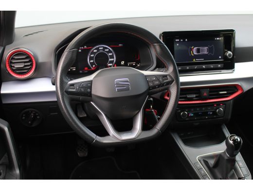 Seat Ibiza 1.0 FR | Cruise | Carplay | PDC V+A | DAB | LED | 17" Velgen | Cruise | Carplay | PDC V+A | DAB |... ActivLease financial lease