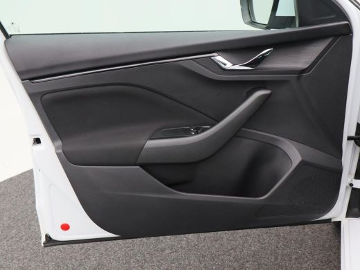 Skoda Kamiq 1.0 TSi 110 Pk Automaat Ambition | LED | Camera | Carplay | Parkeersensoren | Climate | Stoel Ver... ActivLease financial lease