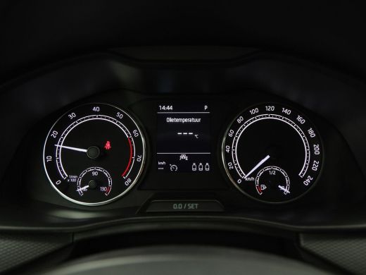 Skoda Kamiq 1.0 TSi 110 Pk Automaat Ambition | LED | Camera | Carplay | Parkeersensoren | Climate | Stoel Ver... ActivLease financial lease