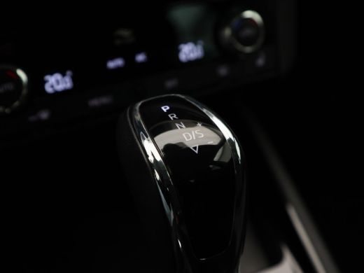 Skoda Kamiq 1.0 TSi 110 Pk Automaat Ambition | LED | Camera | Carplay | Parkeersensoren | Climate | Stoel Ver... ActivLease financial lease