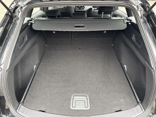 Toyota Corolla Touring Sports 1.8 Hybrid Dynamic *NAVIGATIE/ ADAPTIEF CRUISE CONTROL/ 36 MAANDEN GARANTIE** ActivLease financial lease