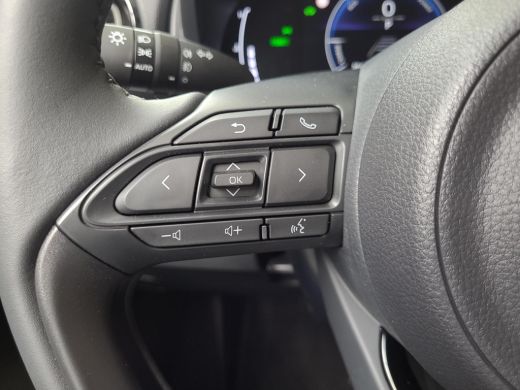 Toyota Yaris Cross 1.5 Hybrid 115 Dynamic | Apple CarPlay | Parkeersensoren | Stuur/Ruit verwarming | Rijklaarprijs ... ActivLease financial lease