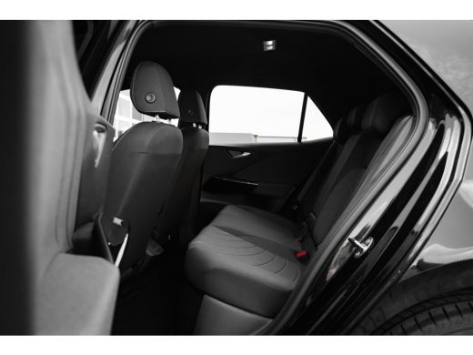 Volkswagen ID.3 Pro Business Inclusief €2000,- inruilvoordeel | Achterlichten LED, luxe uitgevoerd incl. dynamisc... ActivLease financial lease