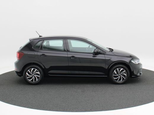 Volkswagen Polo 1.0 TSi Life | Adaptive Cruise | Carplay | Camera | Sensoren | Airco | Digitaal Dashboard | 15 In... ActivLease financial lease