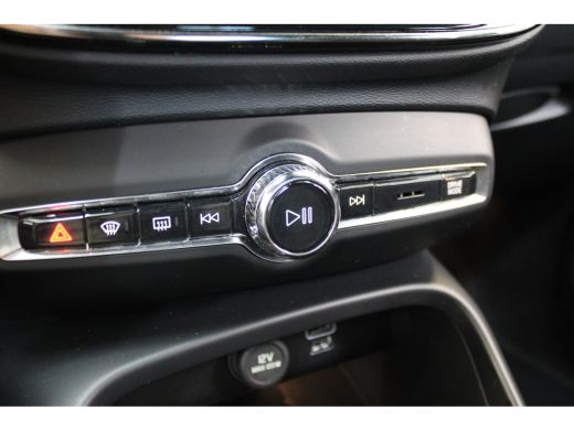 Volvo  XC40 T5 262PK Plug-In Hybrid Ultimate Bright | 360º | Adap Cruise. | HK Audio | Blis | Panoramadak  | ... ActivLease financial lease