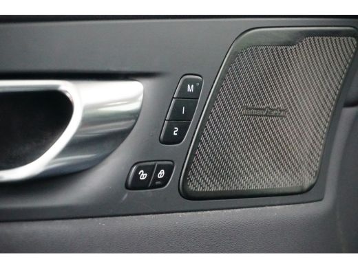 Volvo  XC60 2.0 Recharge T6 AWD R-Design | Panoramadak | 360 Camera | Memory | Harman/Kardon ActivLease financial lease