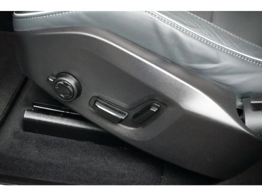 Volvo  XC60 2.0 Recharge T6 AWD R-Design | Panoramadak | 360 Camera | Memory | Harman/Kardon ActivLease financial lease