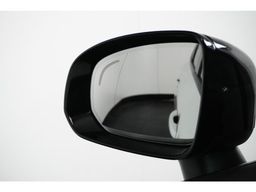 Volvo  XC60 2.0 Recharge T6 AWD R-Design | Panoramadak | 360 Camera | Memory | Harman/Kardon ActivLease financial lease