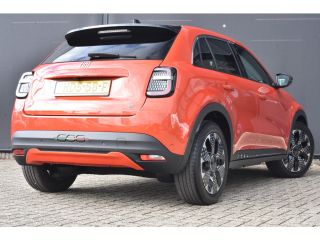Fiat 600 La Prima 54 kWh | Vol-Leder | Elektr. Achterklep | Navigatie | Stoelverwarming | Draadloos Apple ...