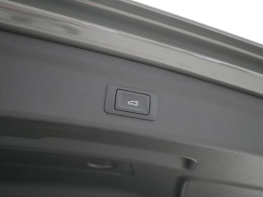 Audi Q3 45 TFSI e 245 pk S-tronic Advanced edition Navigatie Camera DAB Trekhaak 15 ActivLease financial lease