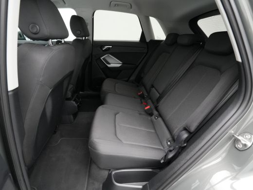 Audi Q3 45 TFSI e 245 pk S-tronic Advanced edition Navigatie Camera DAB Trekhaak 15 ActivLease financial lease