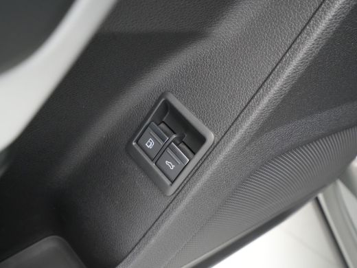 Audi Q3 45 TFSI e 245 pk S-tronic Advanced edition Navigatie Camera DAB Trekhaak 15 ActivLease financial lease