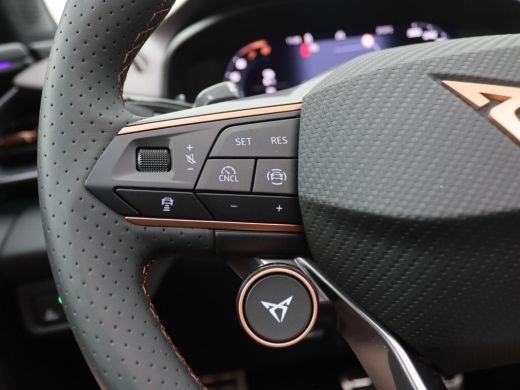 CUPRA Terramar 1.5 TSI e-Hybrid VZ Performance 272PK DSG matrix led, Leder, trekhaak, Sennheiser audio, 360gr. c... ActivLease financial lease