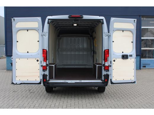 Fiat Ducato 2.2 MultiJet 140 pk S&S L3H2 3.3t | NAVIGATIE | CAMERA | SENSOREN | BETIMMERING LAADRUIMTE | APPL... ActivLease financial lease