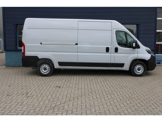Fiat Ducato 2.2 MultiJet 140 pk S&S L3H2 3.3t | NAVIGATIE | CAMERA | SENSOREN | BETIMMERING LAADRUIMTE | APPL... ActivLease financial lease
