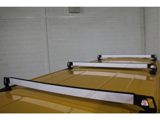 Ford E-Transit Custom 340 L2 H1 Trend 65 kWh (direct leverbaar) ActivLease financial lease