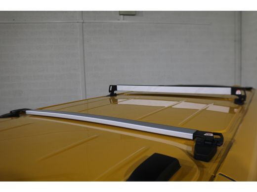 Ford E-Transit Custom 340 L2 H1 Trend 65 kWh (direct leverbaar) ActivLease financial lease