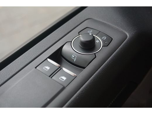 Ford Transit Custom 320 2.5 PHEV L2H1 Limited Black Platinum Dubbel Cabine | 5-Persoons | Drivers Assistance Pack Ult... ActivLease financial lease