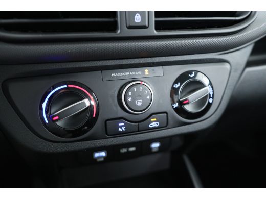 Hyundai i10 1.0 Comfort | Navi By App | Airco | Cruise Control | DAB | Bluetooth | Elektrische Ramen ActivLease financial lease