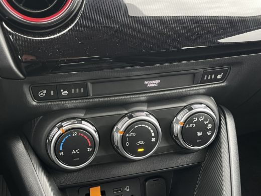 Mazda 2 1.5 e-SkyActiv-G 90 Homura | CarPlay | Camera | LED | DAB+ | Dodehoek | 16 inch ActivLease financial lease