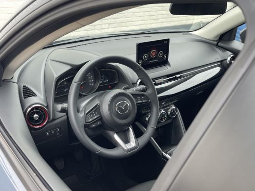 Mazda 2 1.5 e-SkyActiv-G 90 Homura | CarPlay | Camera | LED | DAB+ | Dodehoek | 16 inch ActivLease financial lease