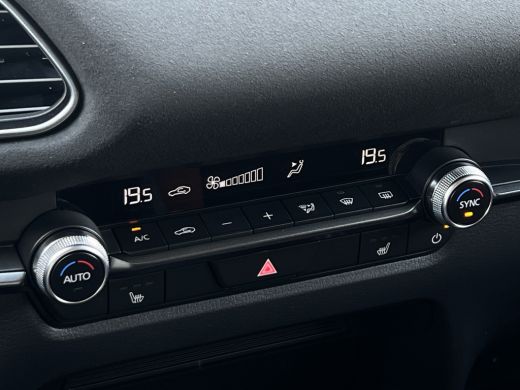 Mazda CX-30 2.0 e-SkyActiv-G M Hybrid Nagisa | 150pk | Camera | Leder | LED | Carplay | HUD ActivLease financial lease