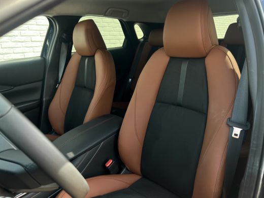 Mazda CX-30 2.0 e-SkyActiv-G M Hybrid Nagisa | 150pk | Camera | Leder | LED | Carplay | HUD ActivLease financial lease