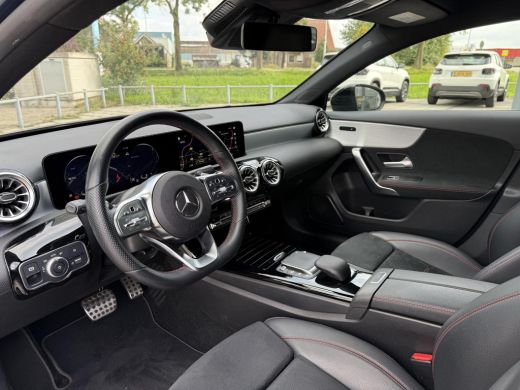 Mercedes-Benz A-Klasse 180 Aut. Sol. AMG Sport Sfeer Mood Light ActivLease financial lease