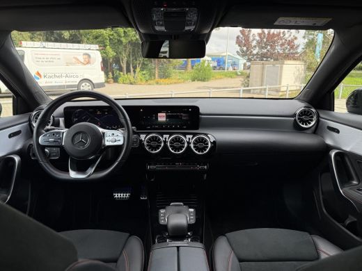 Mercedes-Benz A-Klasse 180 Aut. Sol. AMG Sport Sfeer Mood Light ActivLease financial lease