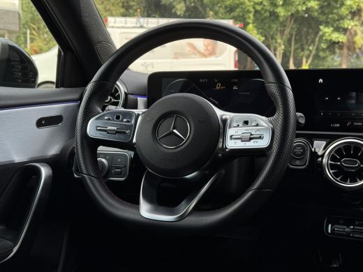 Mercedes-Benz A-Klasse 180 Aut. Sol. AMG Sport Sfeer Mood Light ActivLease financial lease
