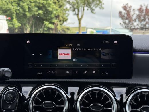 Mercedes-Benz A-Klasse 180 Aut. Sol. AMG Sport Sfeer Mood Light ActivLease financial lease