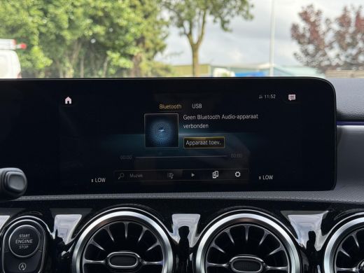Mercedes-Benz A-Klasse 180 Aut. Sol. AMG Sport Sfeer Mood Light ActivLease financial lease