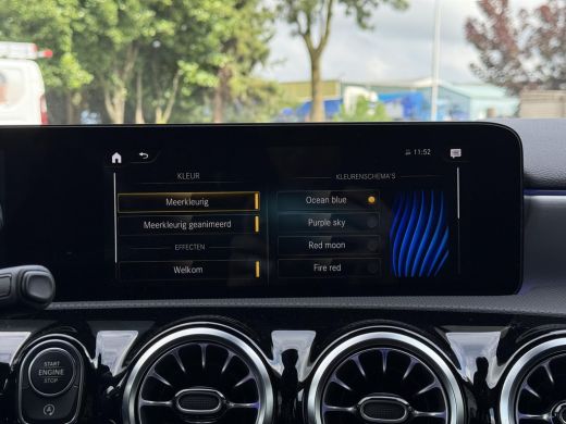 Mercedes-Benz A-Klasse 180 Aut. Sol. AMG Sport Sfeer Mood Light ActivLease financial lease