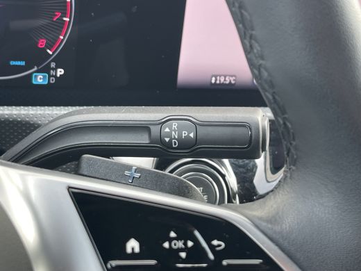 Mercedes-Benz A-Klasse 180 Luxury Line | Facelift | Pano | Ambiente | Camera | CarPlay | LED | Keyless | DAB+ ActivLease financial lease