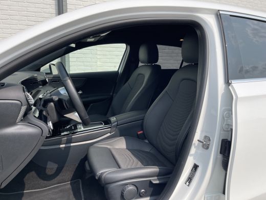 Mercedes-Benz A-Klasse 180 Luxury Line | Facelift | Pano | Ambiente | Camera | CarPlay | LED | Keyless | DAB+ ActivLease financial lease