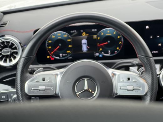 Mercedes-Benz CLA Shooting Brake 180 AMG | Night | Sfeerverlichting | Pano | Camera ActivLease financial lease