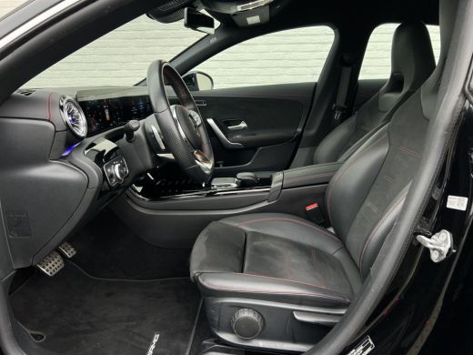 Mercedes-Benz CLA Shooting Brake 250 e Business Solution AMG | Trekhaak | CarPlay | Ambient Light | 360* Camera | L... ActivLease financial lease