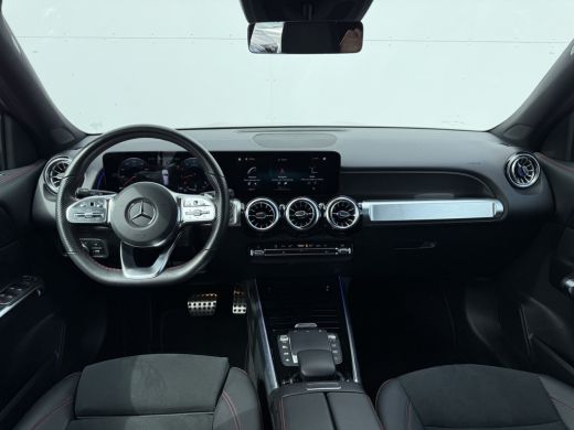 Mercedes-Benz GLB 200 Business Solution AMG | Pano | Trekhaak | ACC | 360* Camera | LED | DAB+ | 19 inch ActivLease financial lease