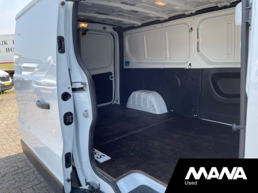 Nissan Primastar 2.0dCi 131PK L2H1 N-Connecta Carplay Navi Camera Trekhaak ActivLease financial lease