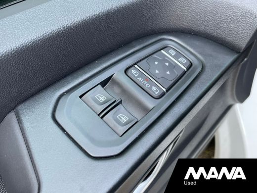 Nissan Primastar 2.0dCi 131PK L2H1 N-Connecta Carplay Navi Camera Trekhaak ActivLease financial lease