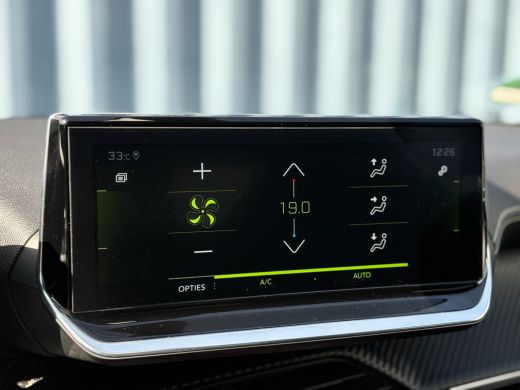 Peugeot 208 GT Pack Camera Achter | Zwart dak | Spoiler | Alcanta Stoelen | Stoelverwarming | Apple Carplay |... ActivLease financial lease