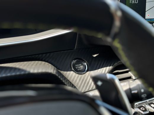 Peugeot 208 GT Pack Camera Achter | Zwart dak | Spoiler | Alcanta Stoelen | Stoelverwarming | Apple Carplay |... ActivLease financial lease