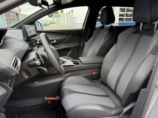Peugeot 5008 Allure Pack Business | 18" lichtmetalen velgen 'Detroit' | Camera achter | Climate Control met li... ActivLease financial lease