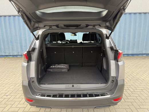 Peugeot 5008 Allure Pack Business | 18" lichtmetalen velgen 'Detroit' | Camera achter | Climate Control met li... ActivLease financial lease