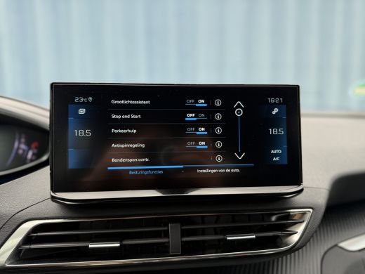 Peugeot 5008 Allure Pack Business | 18" lichtmetalen velgen 'Detroit' | Camera achter | Climate Control met li... ActivLease financial lease