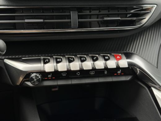 Peugeot 5008 Allure Pack Business | 18" lichtmetalen velgen 'Detroit' | Camera achter | Climate Control met li... ActivLease financial lease